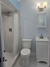 9650 SW 163rd St in Miami, FL - Foto de edificio - Building Photo