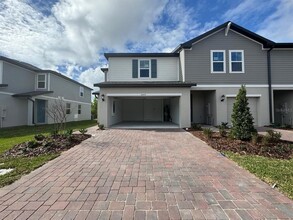 16431 Bird of Paradise Ave in Clermont, FL - Building Photo - Building Photo