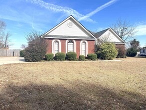 104 Prestige Dr in Warner Robins, GA - Building Photo - Building Photo