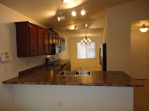 2033 W Vineyard Plains Dr in Queen Creek, AZ - Building Photo - Building Photo