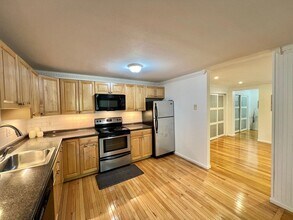 95 Maple St in Malden, MA - Building Photo - Building Photo