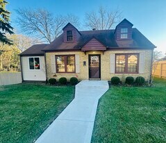 3451 Broadway in Rockford, IL - Building Photo