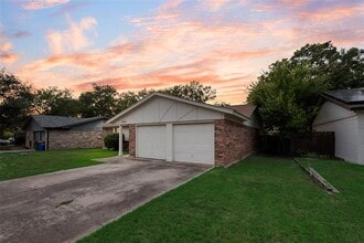 6261 Stardust Dr S in Watauga, TX - Building Photo - Building Photo