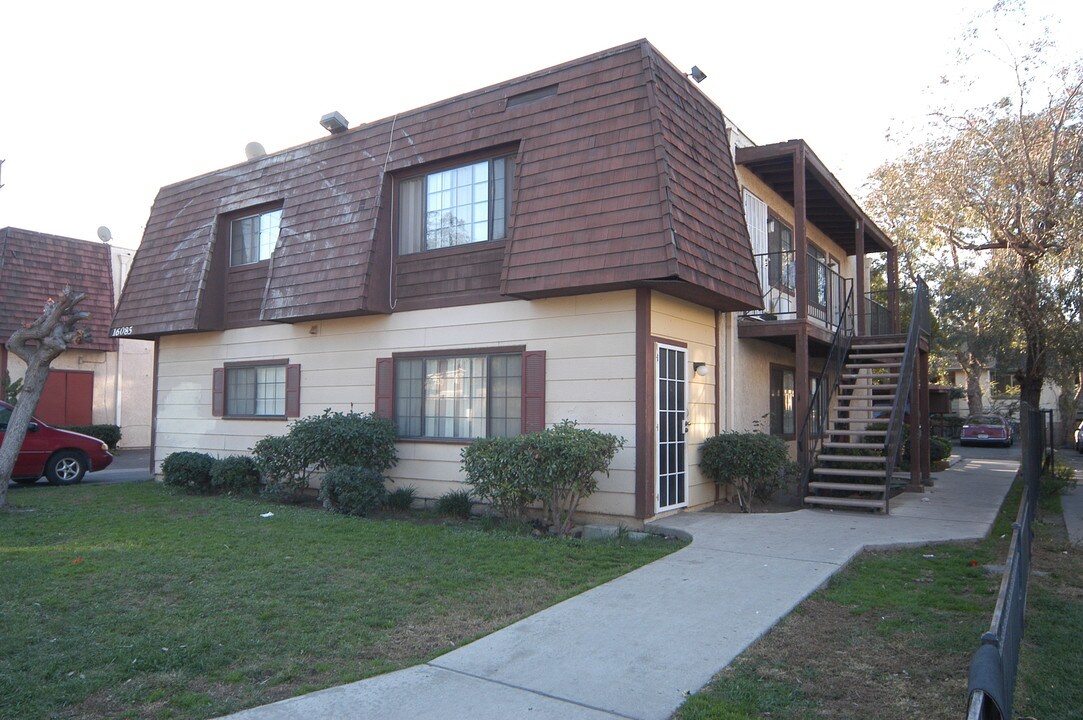 16085 Dorsey Ave in Fontana, CA - Foto de edificio