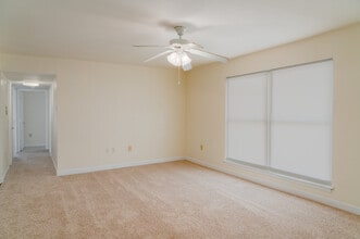 Beacon Pointe - Wilson in Wilson, NC - Foto de edificio - Interior Photo