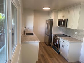 1223 Cortez Dr-Unit -7 in Sunnyvale, CA - Building Photo - Building Photo
