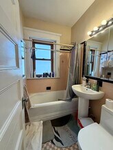 8 Garrison St, Unit 711 in Boston, MA - Foto de edificio - Building Photo