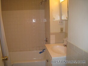 475 Commonwealth Ave in Boston, MA - Building Photo - Building Photo