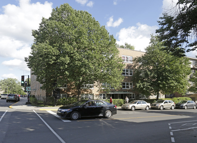 3310 Édouard-Montpetit in Montréal, QC - Building Photo - Primary Photo