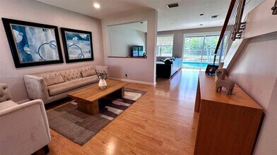 4411 Foxtail Ln in Weston, FL - Building Photo - Building Photo