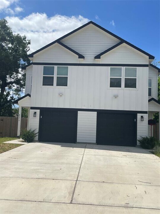 5314 Longmeadow St in Houston, TX - Building Photo