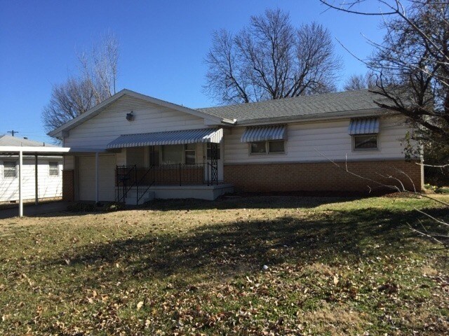 1846 S Newton Ave in Springfield, MO - Building Photo