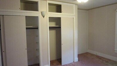 487 Pocahontas Ave, Unit B in Ronceverte, WV - Building Photo - Building Photo