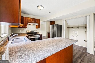 5100 Rockborough Trail NW in Norcross, GA - Building Photo - Building Photo