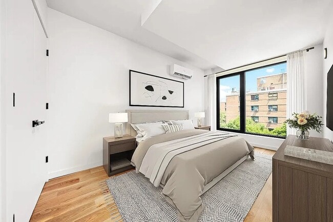 336 E 112th St, Unit 650 in New York, NY - Building Photo - Building Photo