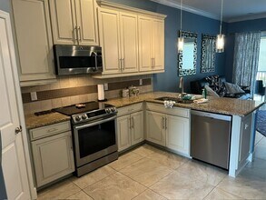3228 Moorings Dr S in St. Petersburg, FL - Building Photo - Building Photo