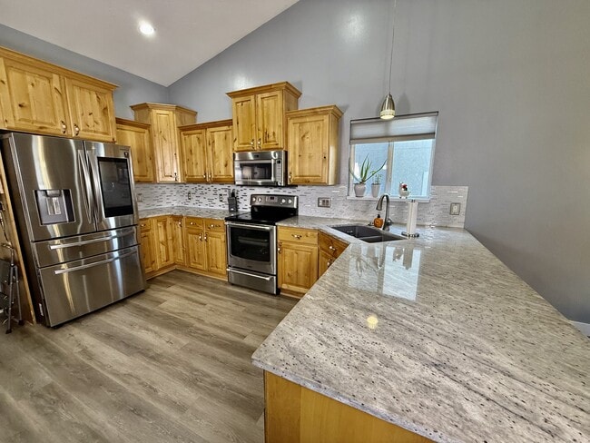 8633 Chase Cir in Eagle Mountain, UT - Building Photo - Building Photo