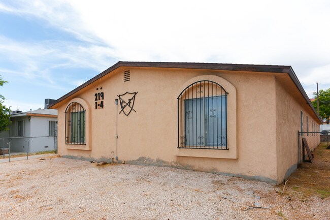 219 N 14th St in Las Vegas, NV - Building Photo - Building Photo