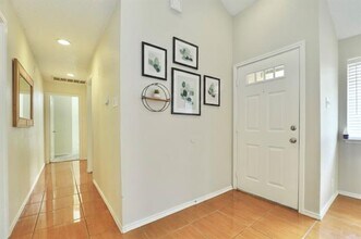 9727 Pinehurst Ln in Dallas, TX - Building Photo - Building Photo