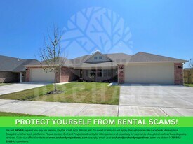 528 Bradford Dr in Springdale, AR - Building Photo