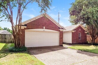 6931 Gallop Dr in Cordova, TN - Foto de edificio - Building Photo