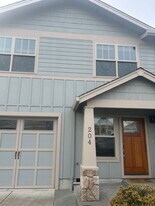 3126 3126 Alameda Ct in Medford, OR - Building Photo