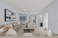 7786 Gardner Dr, Unit 101 in Naples, FL - Foto de edificio - Building Photo