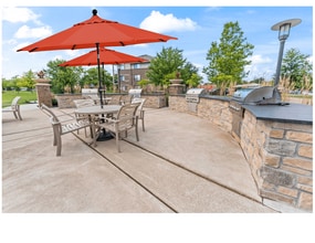 Prairie Lakes Apartments in Peoria, IL - Foto de edificio - Building Photo