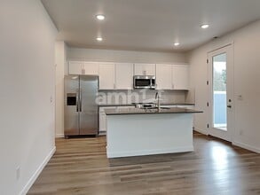 5133 Turnstone St SE in Olympia, WA - Foto de edificio - Building Photo