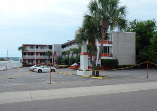 Palms Court in Myrtle Beach, SC - Foto de edificio - Building Photo