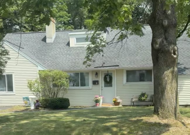 property at 18 Briarwood Rd