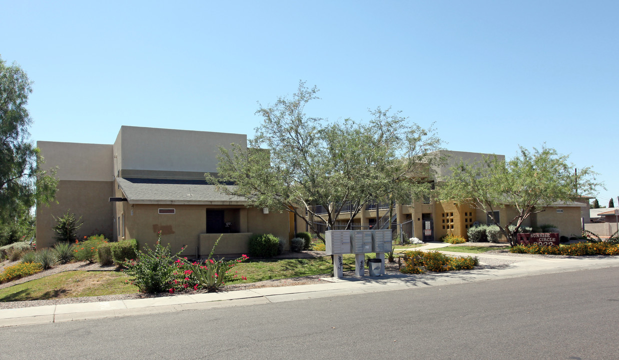 Sunrise Circle in Phoenix, AZ - Building Photo