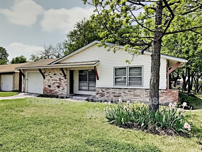 property at 4345 Chestnut Dr
