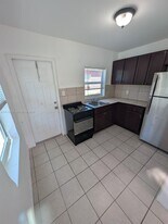 2316 Madison St, Unit 31 in Hollywood, FL - Building Photo