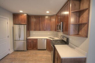 6433 N Albany Ave in Chicago, IL - Building Photo - Building Photo