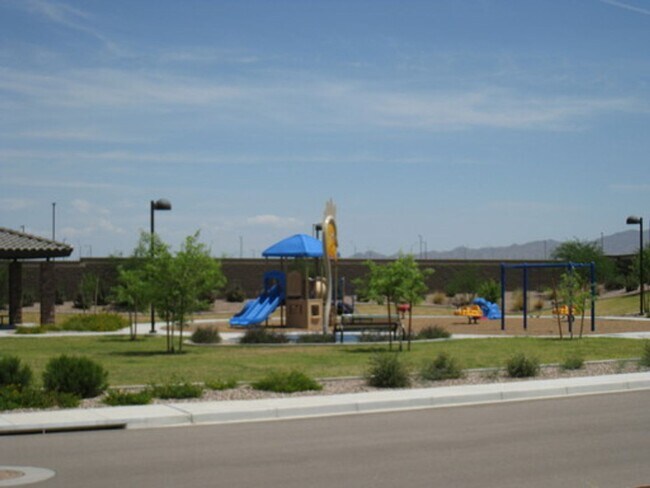 29731 W Whitton Ave in Buckeye, AZ - Foto de edificio - Building Photo
