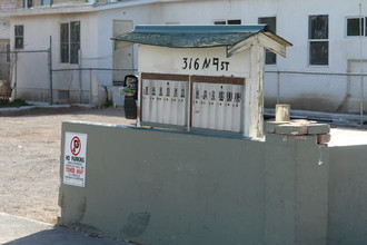 316 N 9th St in Las Vegas, NV - Building Photo - Other