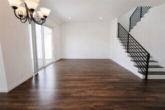 18919 Gault St in Los Angeles, CA - Building Photo - Building Photo