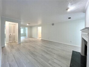 14 St Claire Ln NE in Atlanta, GA - Building Photo - Building Photo