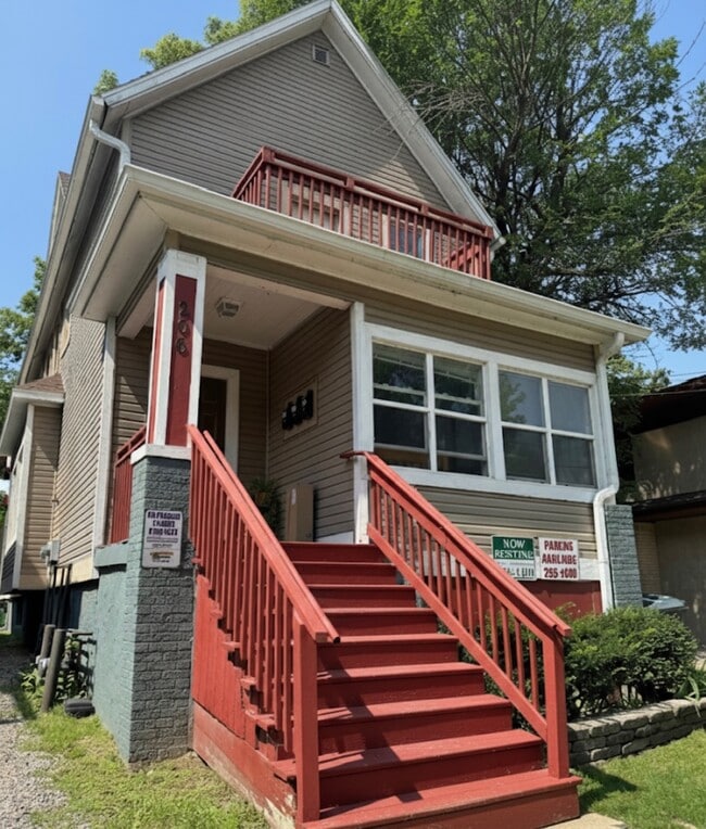 206 Blair N St, Unit 3