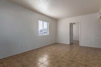 533 E Mountain View Rd in Phoenix, AZ - Building Photo - Building Photo