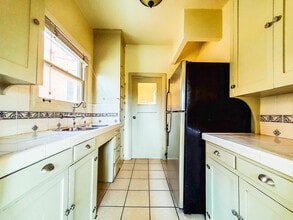 516 Micheltorena St, Unit 516 in Los Angeles, CA - Building Photo - Building Photo