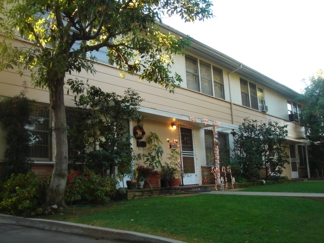 Huntington Apartments in South Pasadena, CA - Building Photo