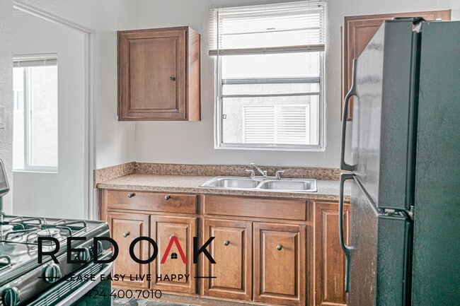 456-460 W Cowles St in Long Beach, CA - Building Photo - Building Photo