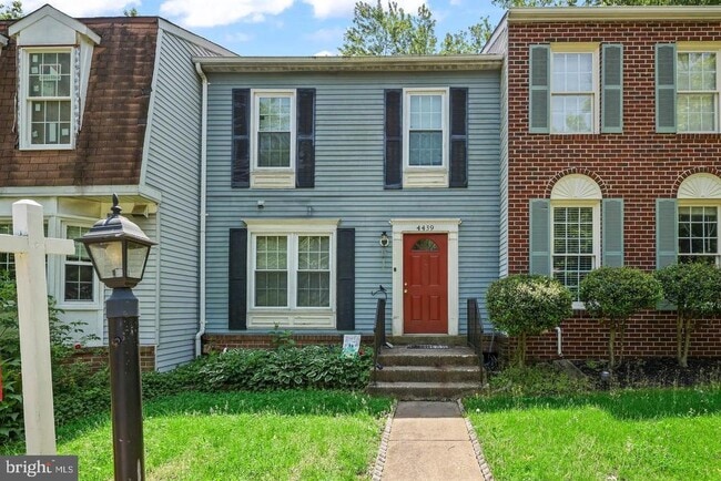 property at 4439 Starling Ct