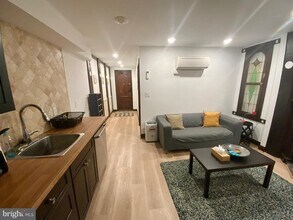 1837 16th St NW in Washington, DC - Building Photo - Building Photo