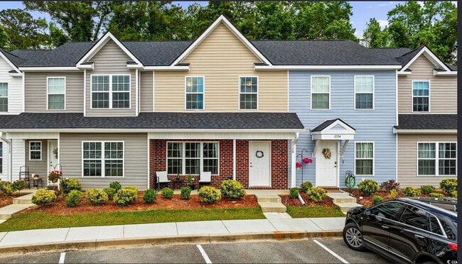 property at 2728 Mercer Dr