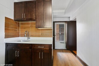 8003 S Ada St in Chicago, IL - Building Photo - Building Photo
