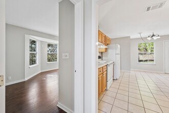 221 N Scenic Loop in Canyon Lake, TX - Building Photo - Building Photo