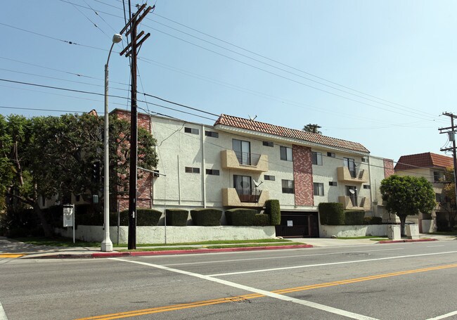 Noble Plaza in Van Nuys, CA - Building Photo - Building Photo